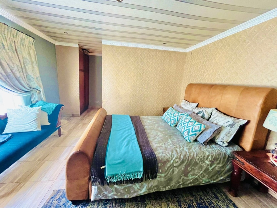 4 Bedroom Property for Sale in Bloemside 3 Free State